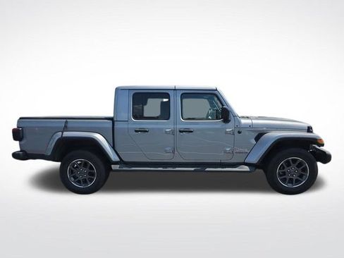 Used 2020 Jeep Gladiator Overland w/ LED Lighting Group AWD/4WD image 3