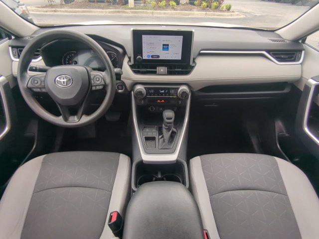 Used 2025 Toyota RAV4 XLE w/ Convenience Package FWD image 17