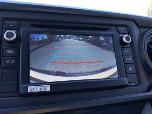 Used 2019 Toyota Tacoma SR image 19