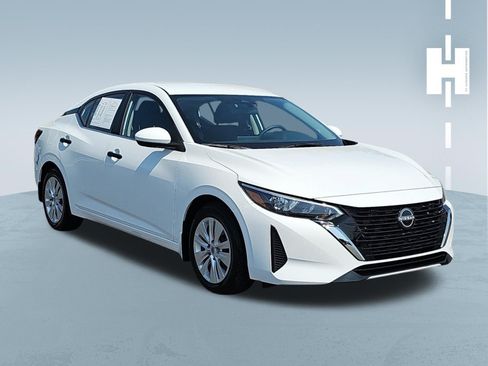 Used 2025 Nissan Sentra S FWD image 1