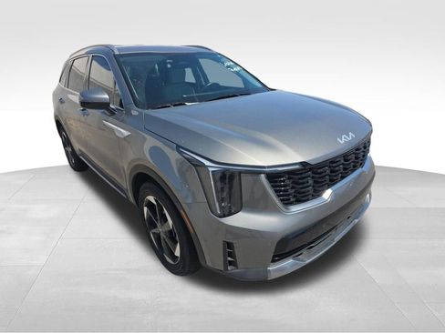 Used 2025 Kia Sorento EX image 2