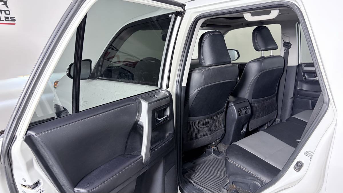 Used 2021 Toyota 4Runner SR5 Premium w/ Moonroof Package RWD image 25