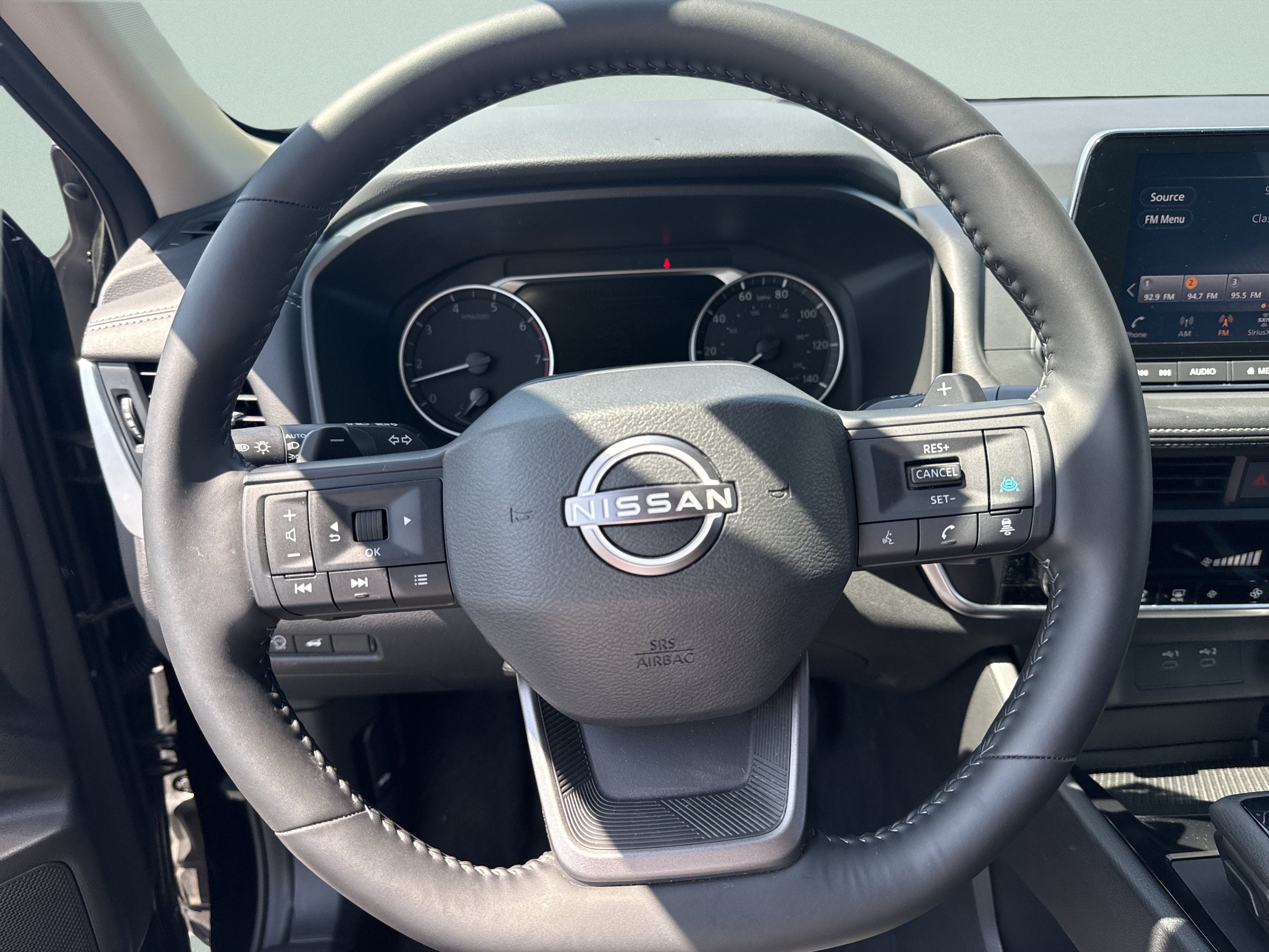 Used 2026 Nissan Rogue SV AWD/4WD image 14