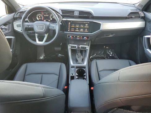 Used 2025 Audi Q3 2.0T Premium Plus w/ Premium Plus Package image 11