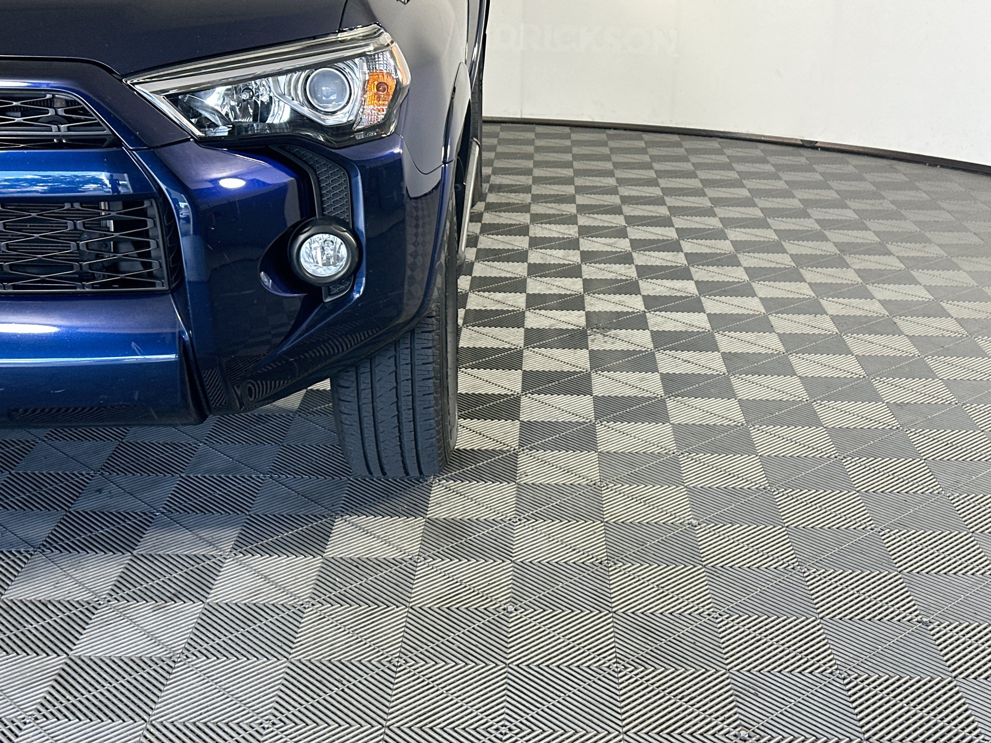 Used 2015 Toyota 4Runner SR5 RWD image 9