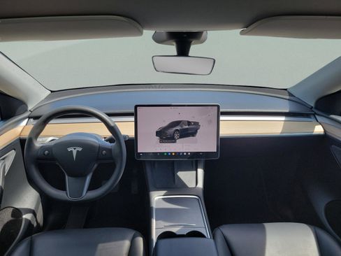 Used 2023 Tesla Model Y Long Range AWD/4WD image 6
