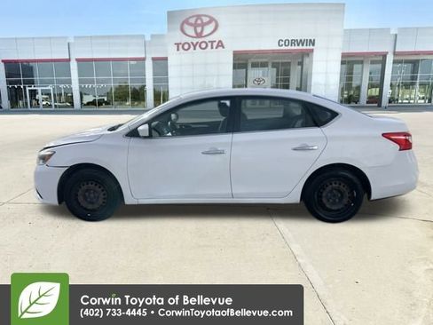 Used 2019 Nissan Sentra S image 2