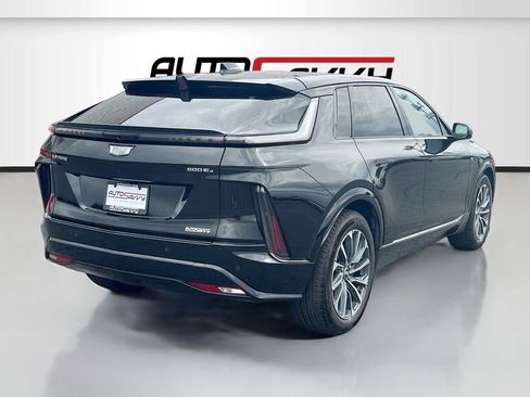 Used 2025 Cadillac Lyriq Sport AWD/4WD image 7
