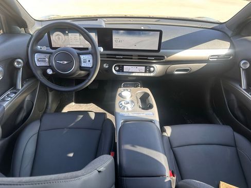 Used 2024 Genesis GV60 RWD image 18