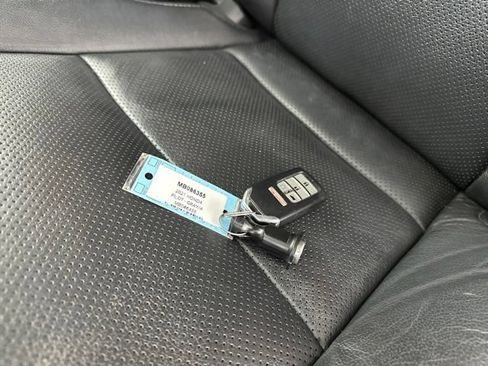 Used 2021 Honda Pilot Elite image 38