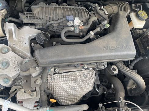 Used 2016 Nissan Rogue SV FWD image 61