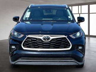Used 2024 Toyota Highlander XLE AWD/4WD video 2