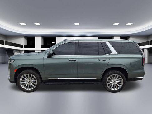 Used 2023 Cadillac Escalade Premium Luxury AWD/4WD image 3