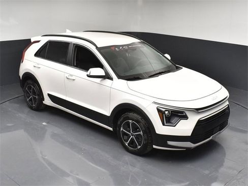 Used 2025 Kia Niro EX image 40