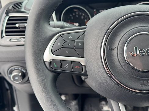 Certified 2021 Jeep Compass Altitude image 14