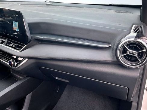 Used 2025 Chevrolet Equinox LT w/ Convenience Package II image 26