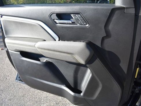 Certified 2025 Chevrolet Colorado ZR2 w/ Midnight Edition image 35