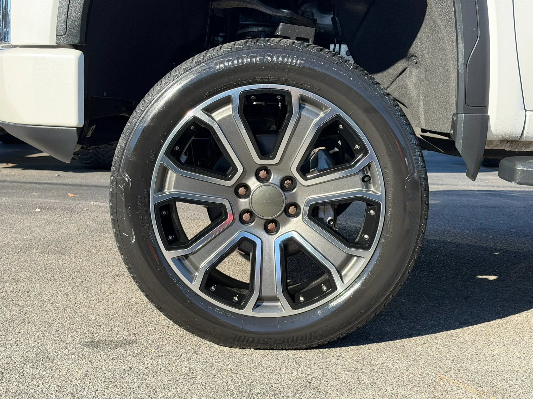 Used 2019 GMC Sierra 1500 Denali w/ Technology Package AWD/4WD image 9
