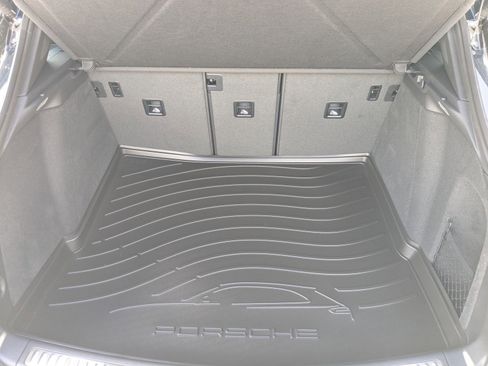 New 2026 Porsche Macan image 23