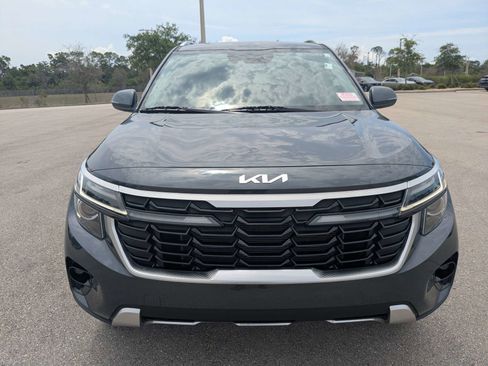 Certified 2025 Kia Seltos S AWD/4WD image 3