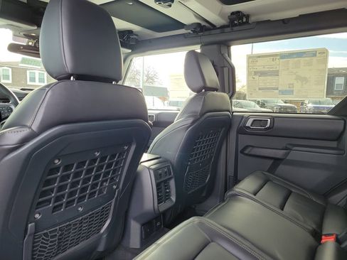 New 2025 Ford Bronco Badlands image 15