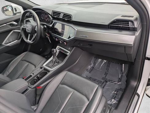 Used 2025 Audi Q3 2.0T Premium AWD/4WD image 19