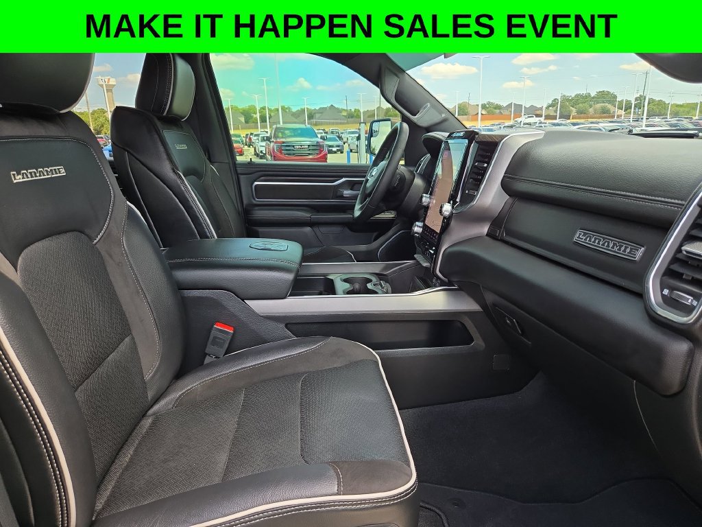 Used 2025 RAM 1500 Laramie w/ Sport Appearance Package AWD/4WD image 26