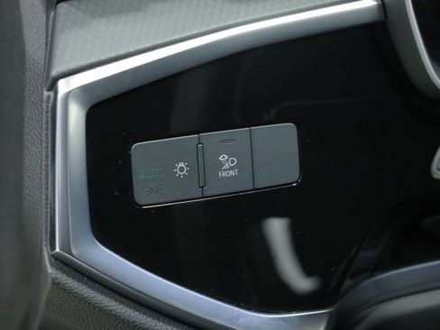 Used 2019 Audi Q3 2.0T Premium Plus image 29