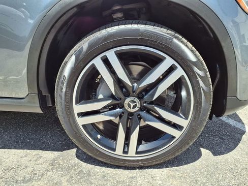 Used 2021 Mercedes-Benz GLC 300 image 5
