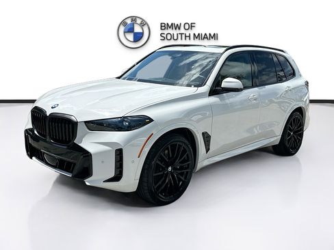 Used 2026 BMW X5 sDrive40i w/ M Sport Package image 3