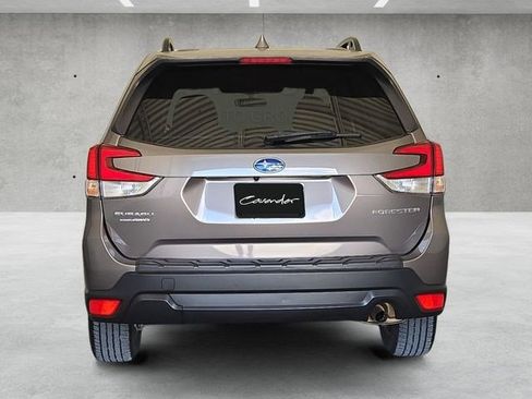 Used 2022 Subaru Forester Premium image 17