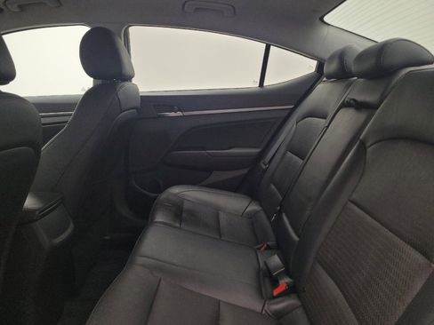 Used 2017 Hyundai Elantra Limited FWD image 18