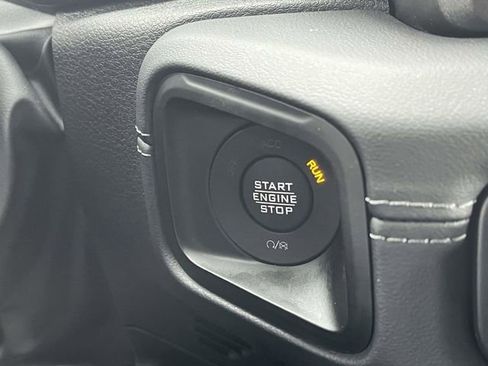 Used 2024 Jeep Wrangler Unlimited Rubicon image 33