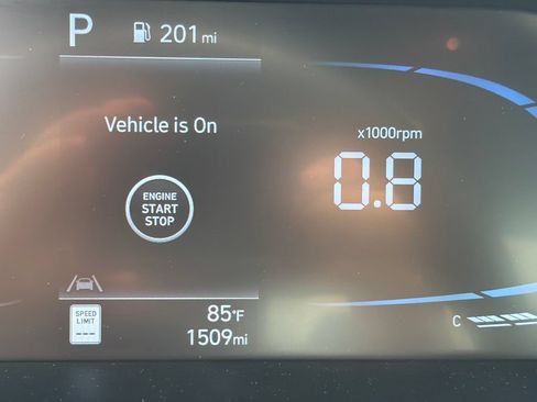 Certified 2025 Hyundai Elantra Sport FWD image 27
