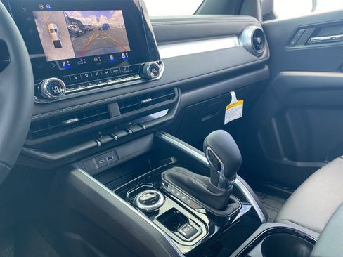 New 2025 Chevrolet Colorado LT w/ LT Convenience Package image 39