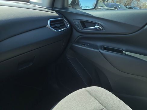 Used 2022 Chevrolet Equinox LT image 19