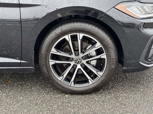 Used 2025 Volkswagen Jetta Sport image 11