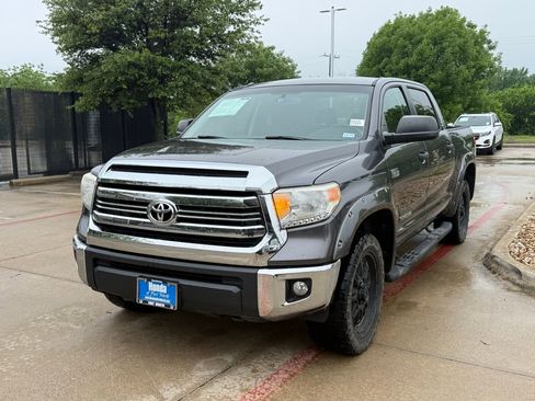 Used 2016 Toyota Tundra SR5 w/ SR5 Upgrade Package image 1