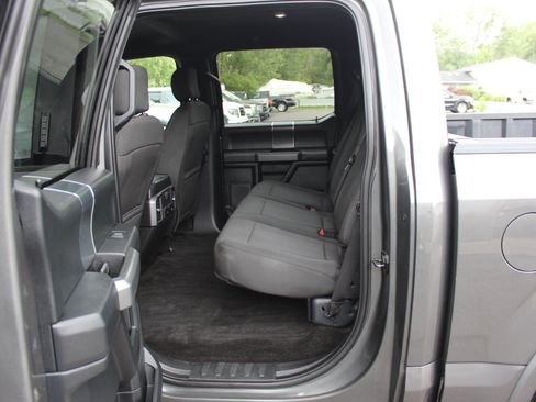Used 2018 Ford F150 XLT w/ Equipment Group 302A Luxury AWD/4WD image 31