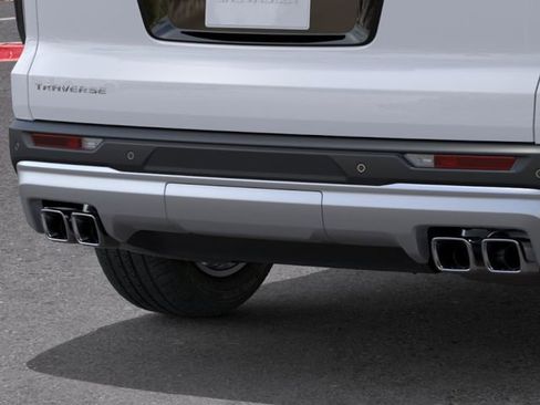 New 2026 Chevrolet Traverse LT w/ Sun and Wheel Package FWD image 14