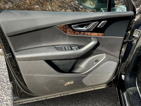 Used 2017 Audi Q7 3.0T Premium Plus w/ Premium Plus Package image 18