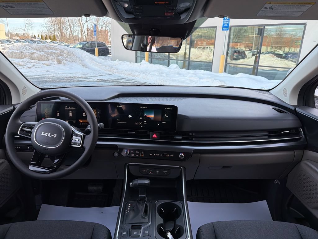 New 2026 Kia Carnival LX FWD image 22