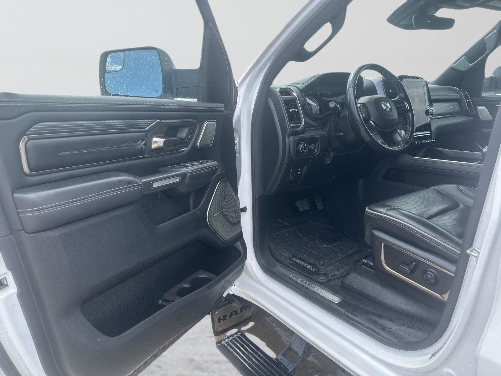 Used 2021 RAM 1500 Limited AWD/4WD image 10