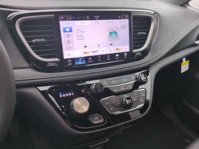 New 2026 Chrysler Pacifica Select FWD image 28