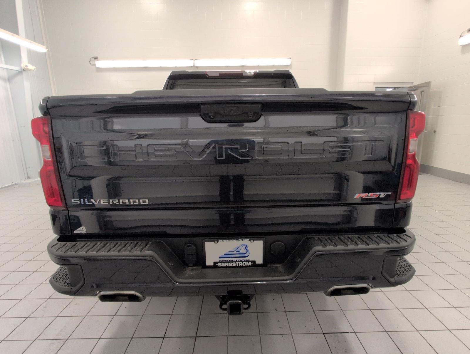 Used 2023 Chevrolet Silverado 1500 RST AWD/4WD image 24