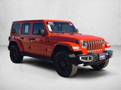Used 2023 Jeep Wrangler Unlimited Sahara w/ Cold Weather Group AWD/4WD image 3