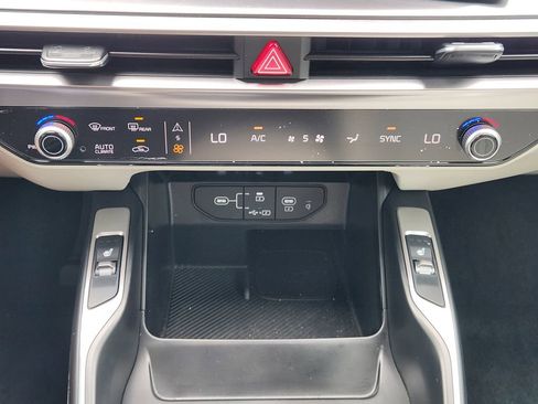 New 2025 Kia Sorento S AWD/4WD image 14