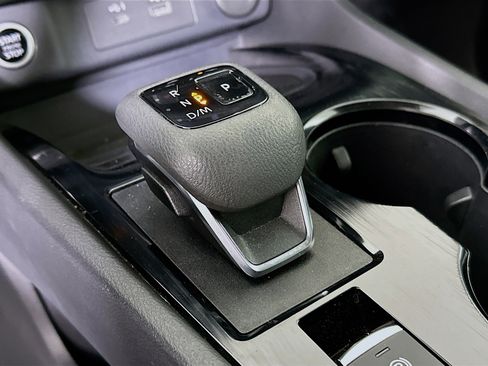 Used 2023 Nissan Rogue S image 21