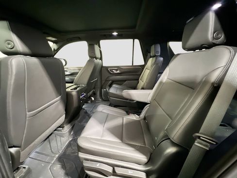 Used 2022 Chevrolet Tahoe Z71 w/ Luxury Package image 19