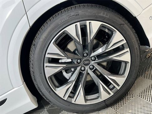 New 2026 Audi Q8 Premium Plus image 30